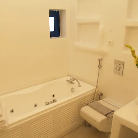 Vincenzo Family Τήνος