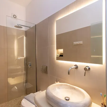 Πανσιόν Vincenzo Family Τήνος