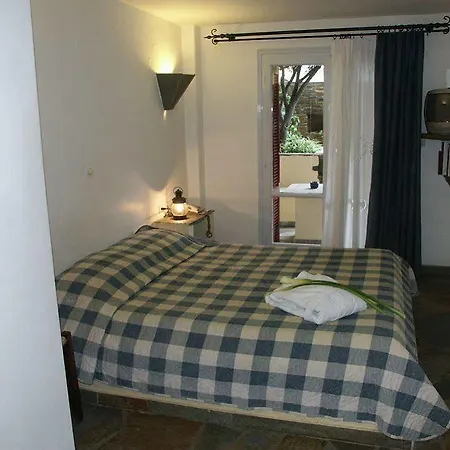 Vincenzo Family 3* Tinos
